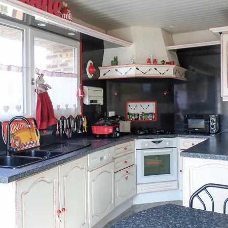 Stunning In With Kitchen Σπίτι διακοπών
